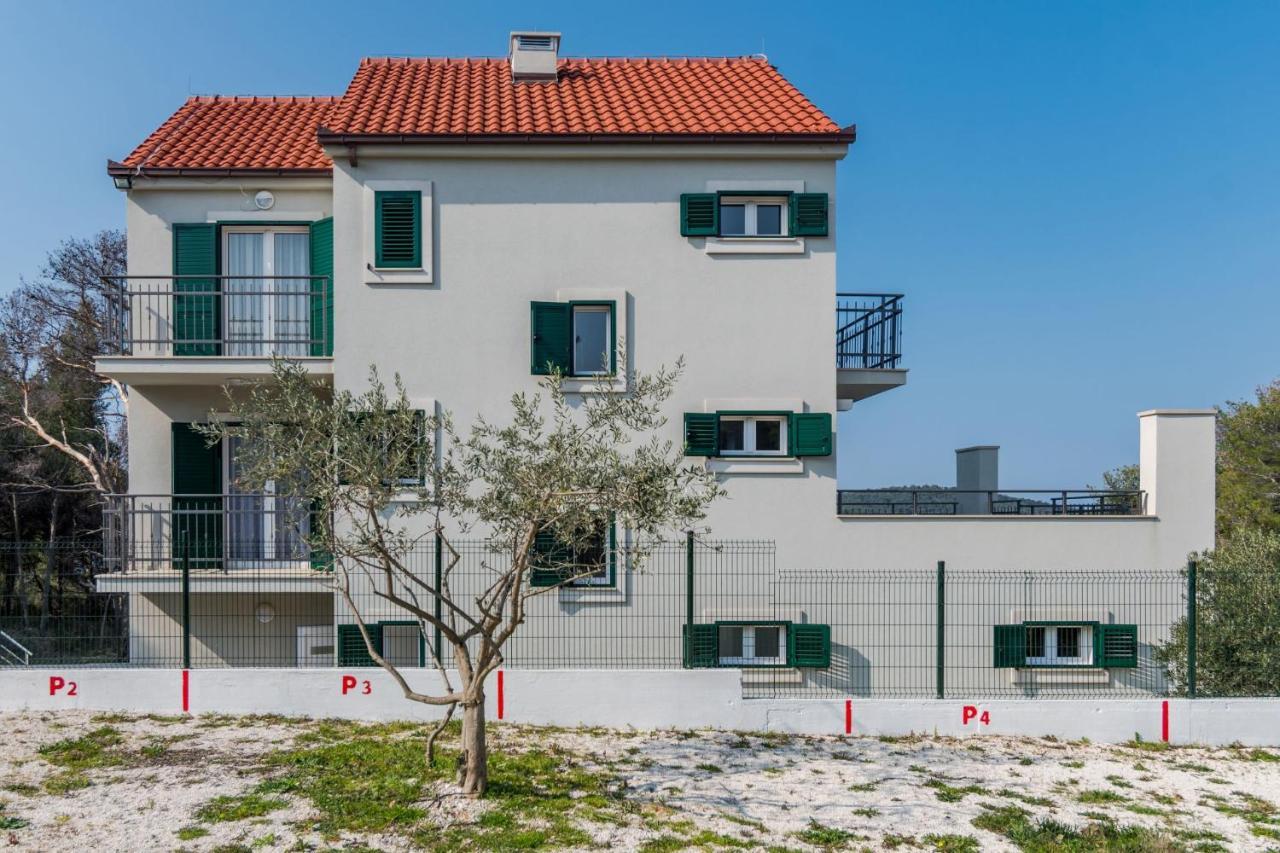 מילנה Bijaka Villas&Apartments מראה חיצוני תמונה