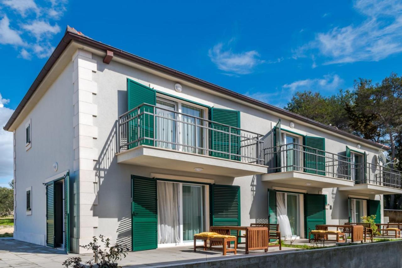 מילנה Bijaka Villas&Apartments מראה חיצוני תמונה