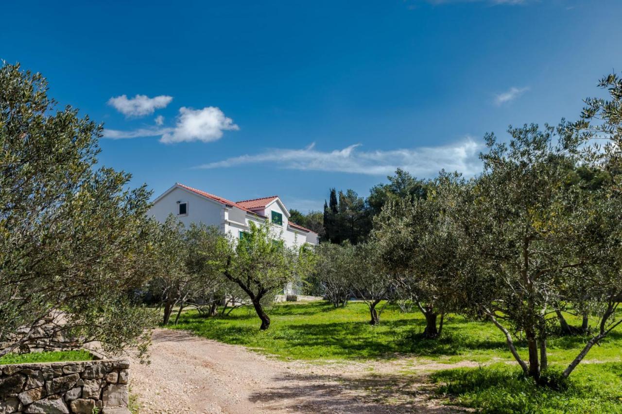 מילנה Bijaka Villas&Apartments מראה חיצוני תמונה