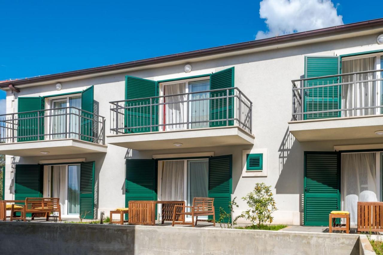מילנה Bijaka Villas&Apartments מראה חיצוני תמונה
