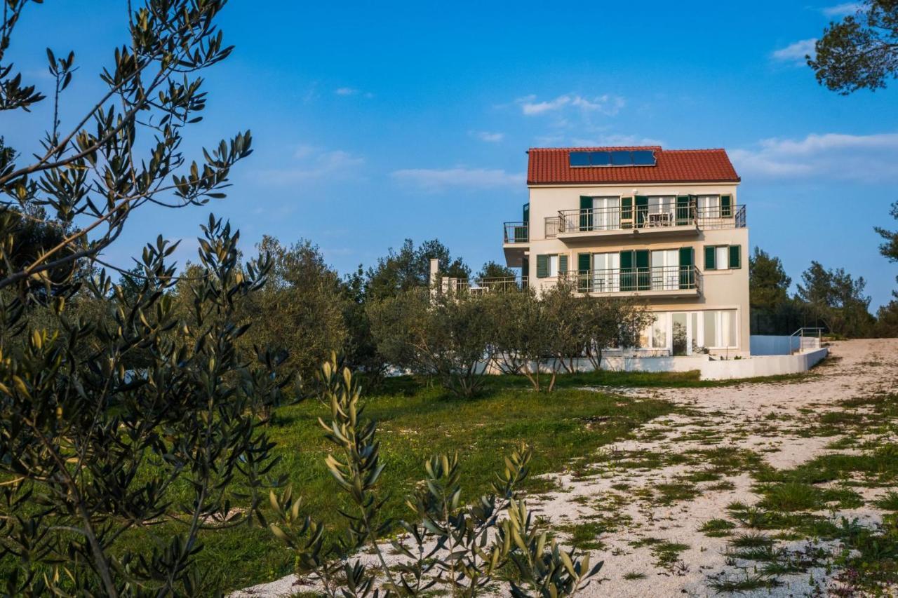 מילנה Bijaka Villas&Apartments מראה חיצוני תמונה