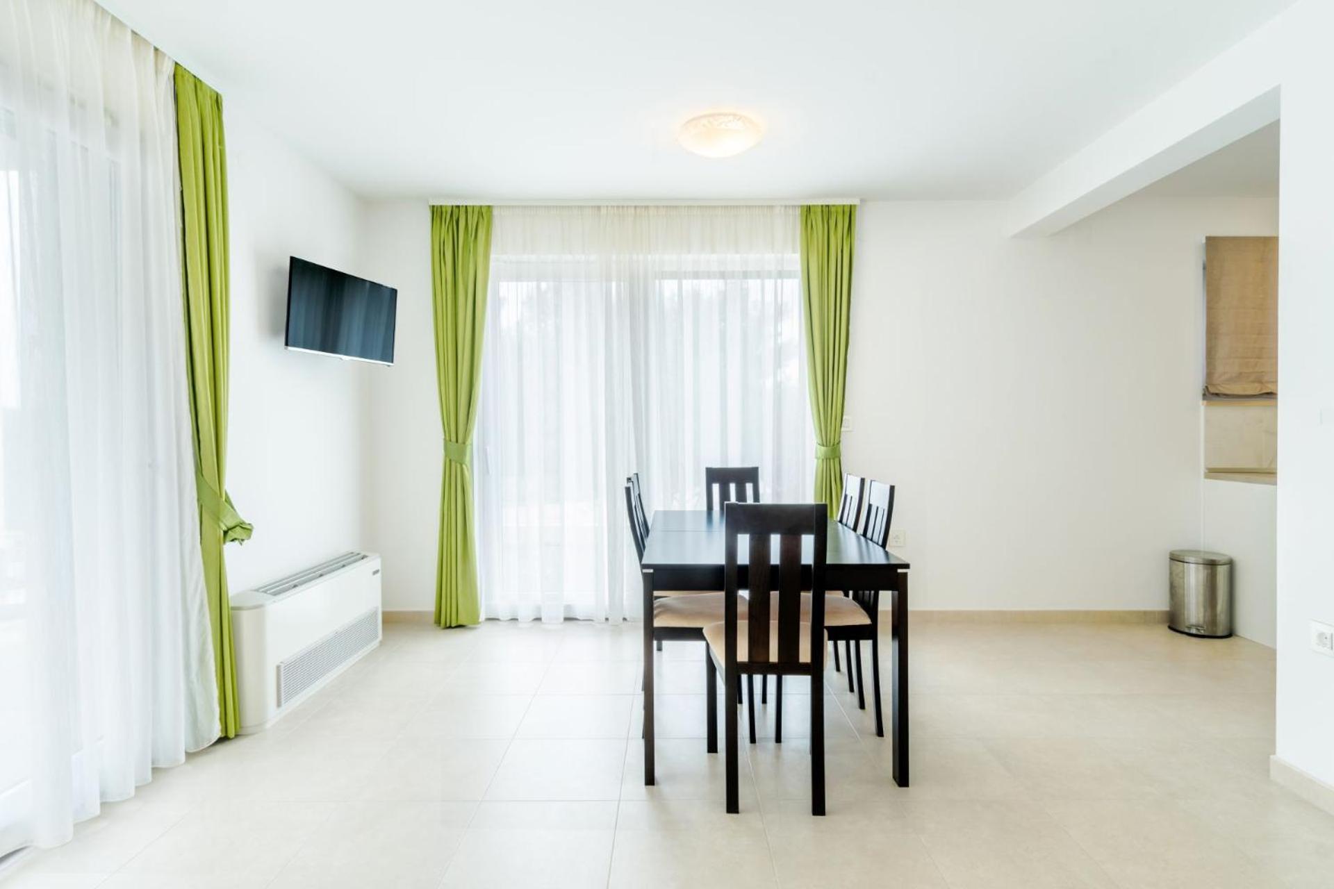 מילנה Bijaka Villas&Apartments מראה חיצוני תמונה